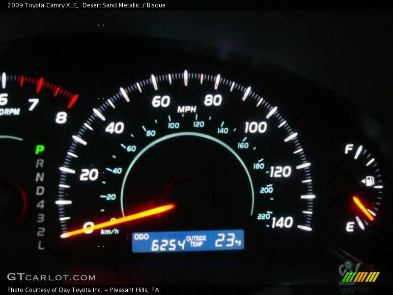 Desert Sand Metallic / Bisque 2009 Toyota Camry XLE