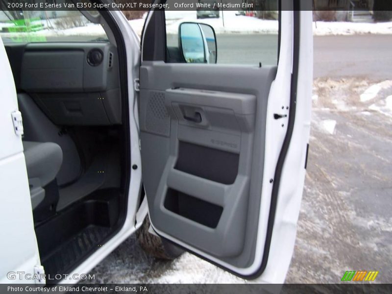 Oxford White / Medium Flint 2009 Ford E Series Van E350 Super Duty XLT Passenger