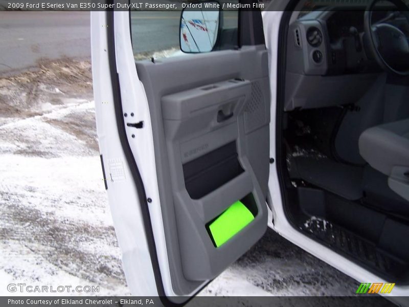 Oxford White / Medium Flint 2009 Ford E Series Van E350 Super Duty XLT Passenger