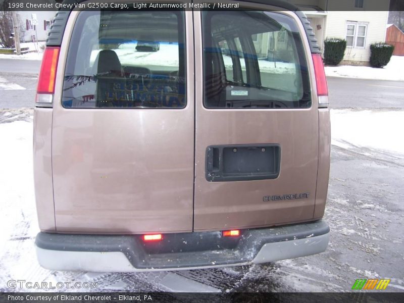 Light Autumnwood Metallic / Neutral 1998 Chevrolet Chevy Van G2500 Cargo
