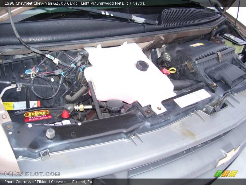 Light Autumnwood Metallic / Neutral 1998 Chevrolet Chevy Van G2500 Cargo