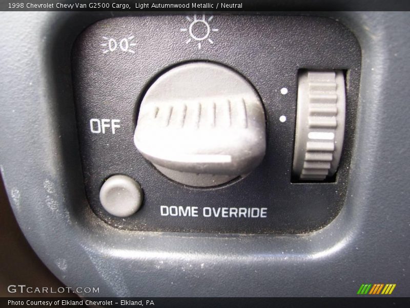 Light Autumnwood Metallic / Neutral 1998 Chevrolet Chevy Van G2500 Cargo