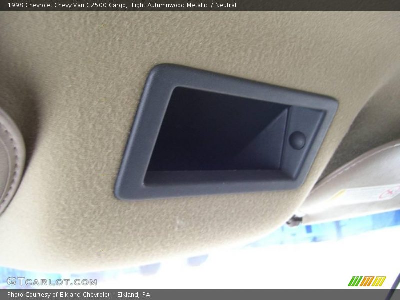 Light Autumnwood Metallic / Neutral 1998 Chevrolet Chevy Van G2500 Cargo