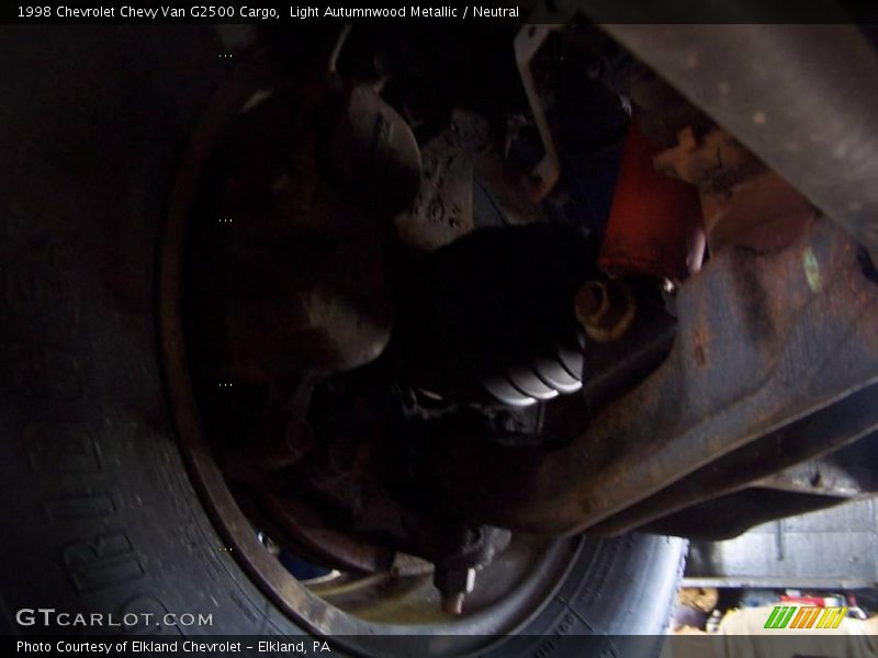 Light Autumnwood Metallic / Neutral 1998 Chevrolet Chevy Van G2500 Cargo