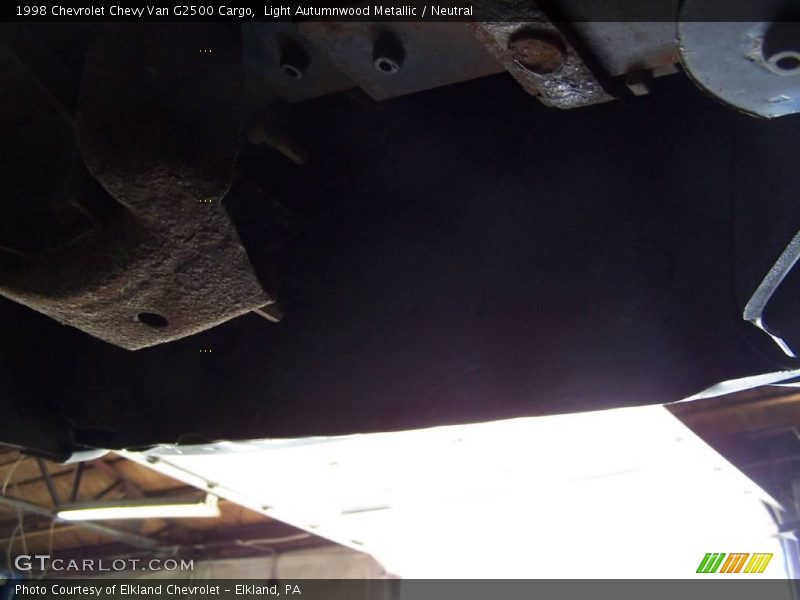 Light Autumnwood Metallic / Neutral 1998 Chevrolet Chevy Van G2500 Cargo