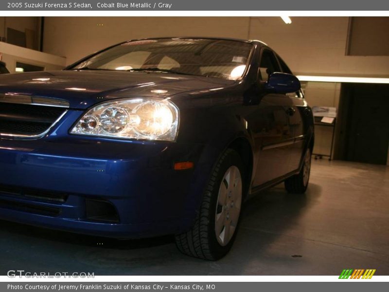 Cobalt Blue Metallic / Gray 2005 Suzuki Forenza S Sedan