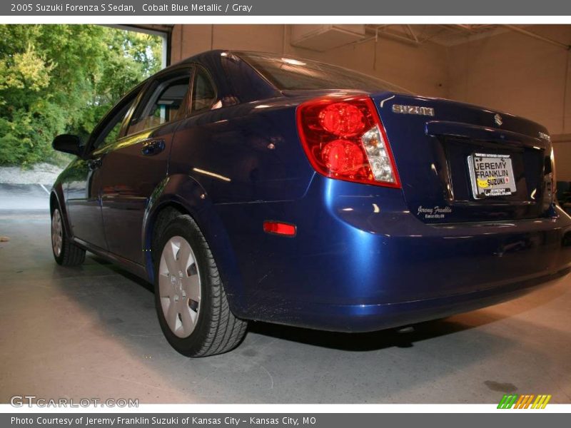 Cobalt Blue Metallic / Gray 2005 Suzuki Forenza S Sedan