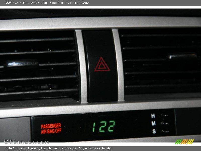 Cobalt Blue Metallic / Gray 2005 Suzuki Forenza S Sedan