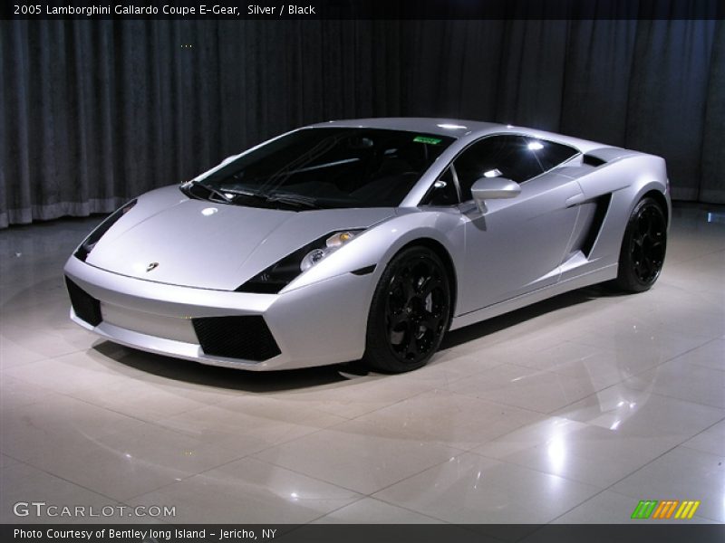 Front 3/4 View of 2005 Gallardo Coupe E-Gear