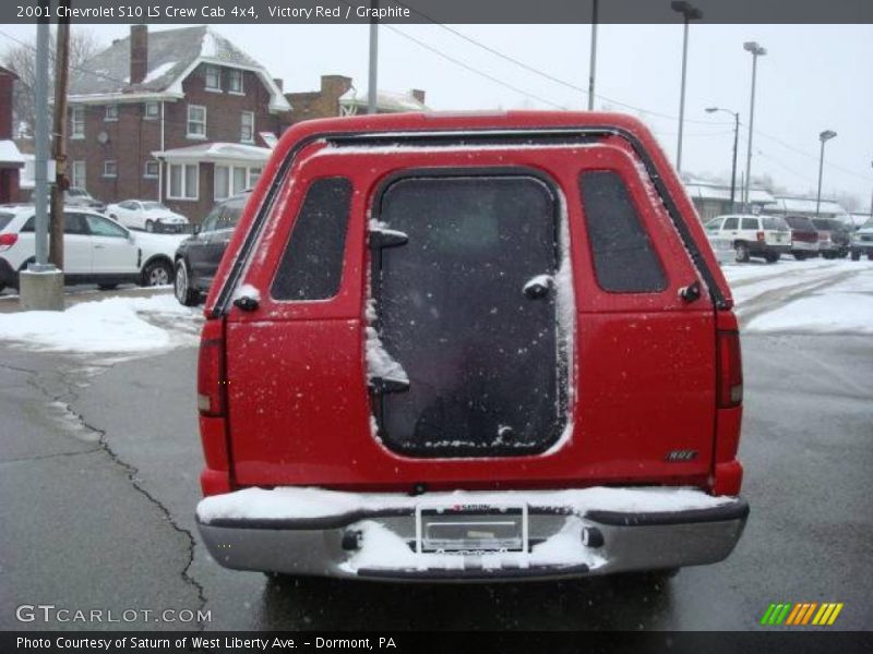 Victory Red / Graphite 2001 Chevrolet S10 LS Crew Cab 4x4