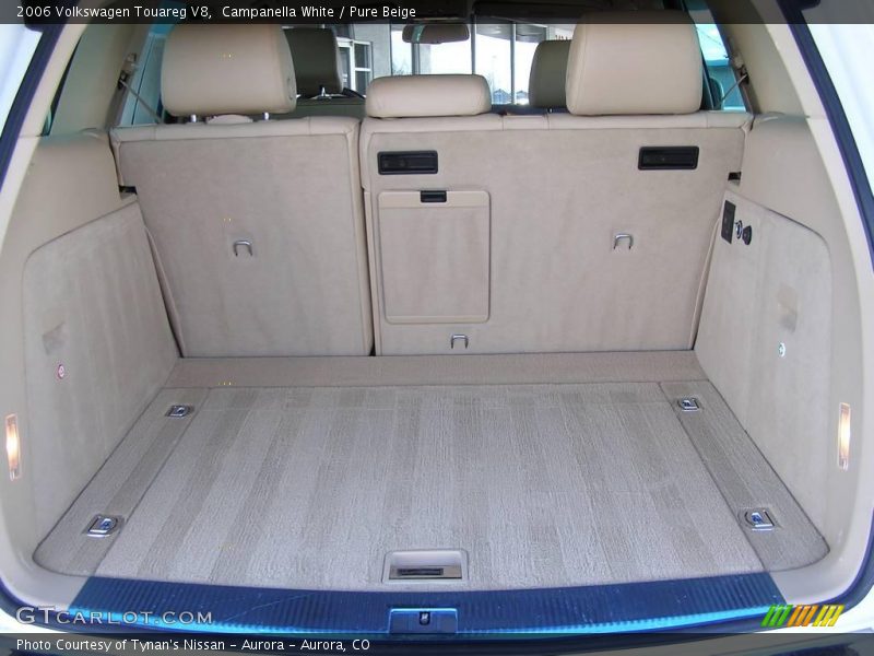 Campanella White / Pure Beige 2006 Volkswagen Touareg V8