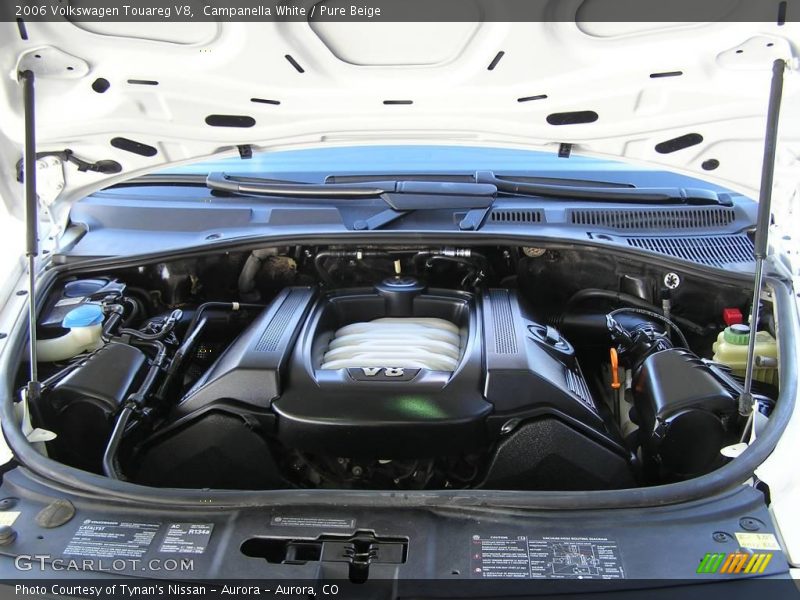 Campanella White / Pure Beige 2006 Volkswagen Touareg V8