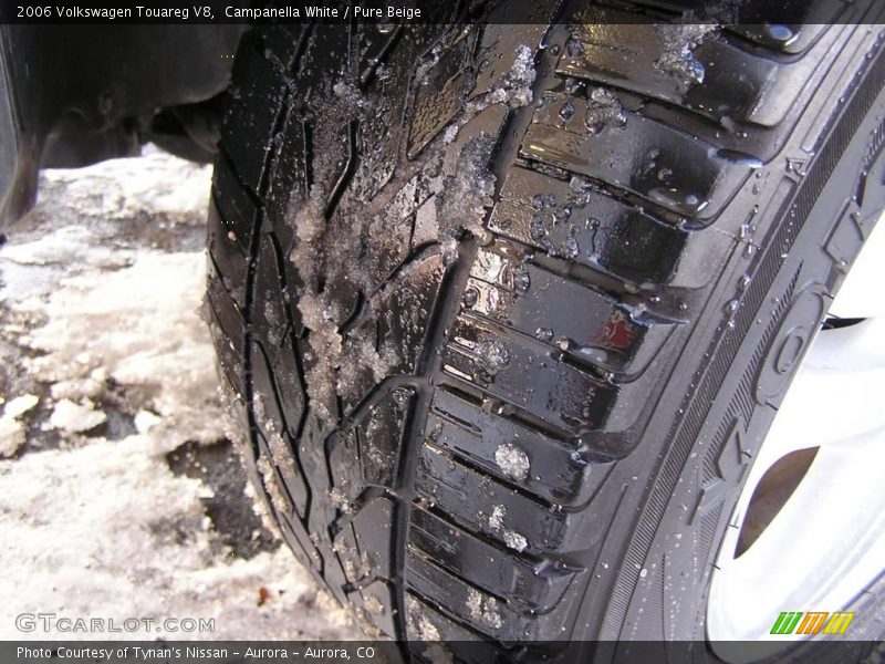 Campanella White / Pure Beige 2006 Volkswagen Touareg V8