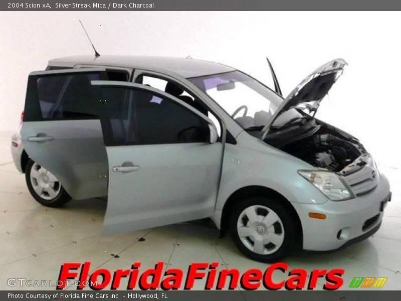 Silver Streak Mica / Dark Charcoal 2004 Scion xA