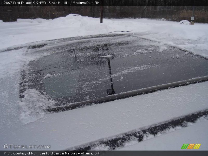 Silver Metallic / Medium/Dark Flint 2007 Ford Escape XLS 4WD