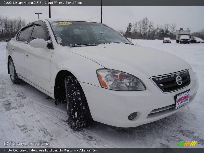 Cloud White / Blond Beige 2002 Nissan Altima 2.5 S