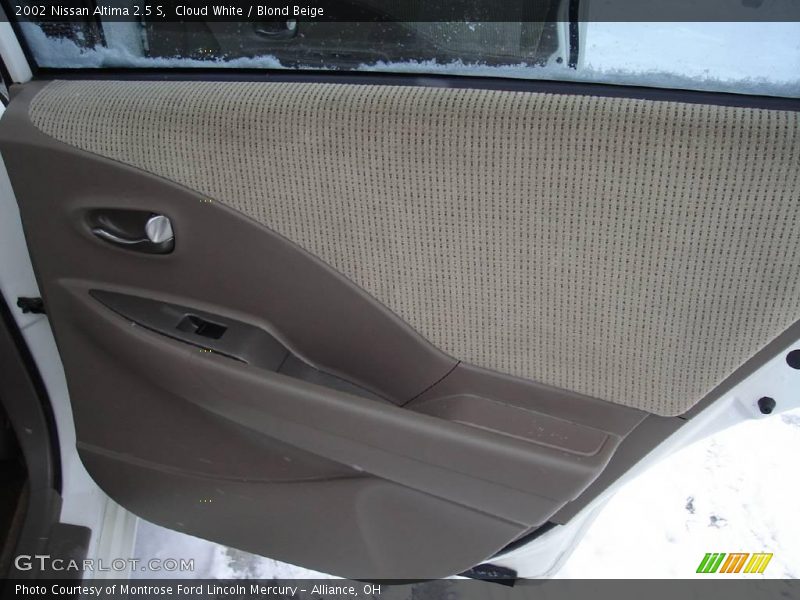 Cloud White / Blond Beige 2002 Nissan Altima 2.5 S