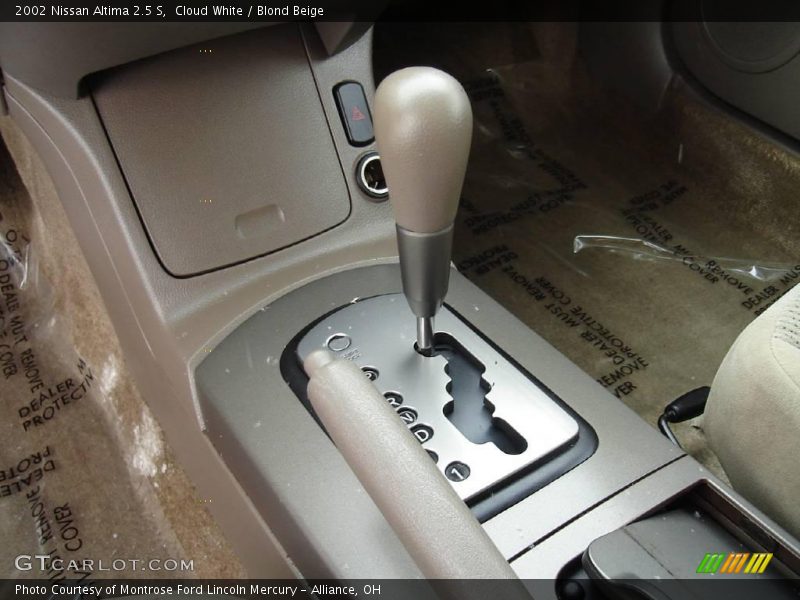 Cloud White / Blond Beige 2002 Nissan Altima 2.5 S
