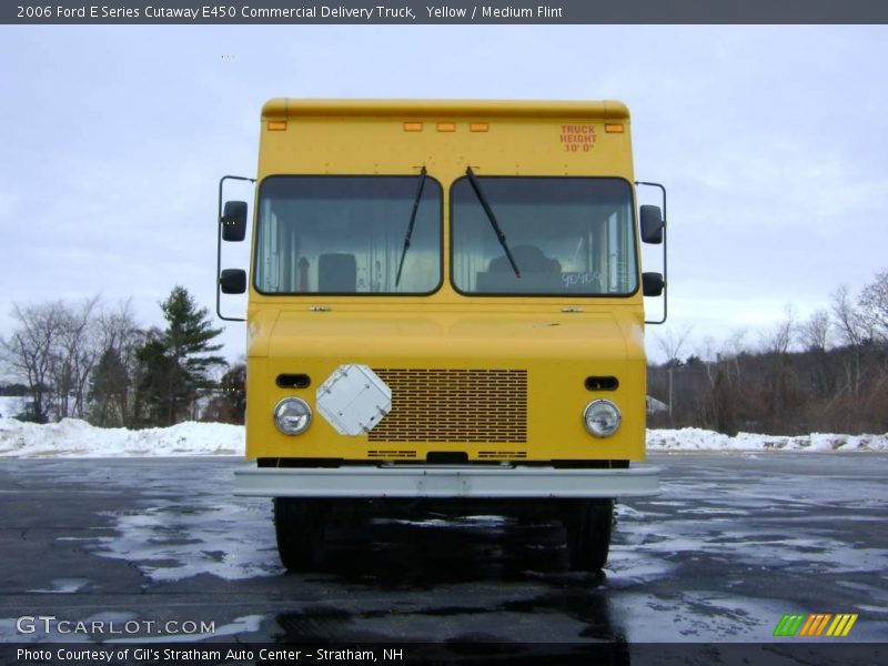 Yellow / Medium Flint 2006 Ford E Series Cutaway E450 Commercial Delivery Truck