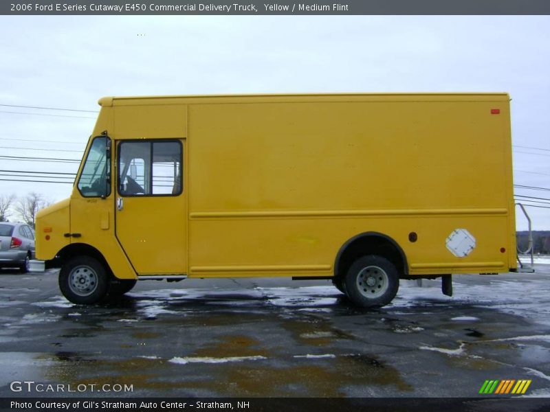 Yellow / Medium Flint 2006 Ford E Series Cutaway E450 Commercial Delivery Truck