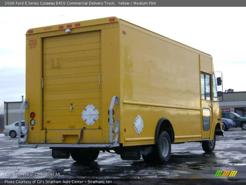 Yellow / Medium Flint 2006 Ford E Series Cutaway E450 Commercial Delivery Truck