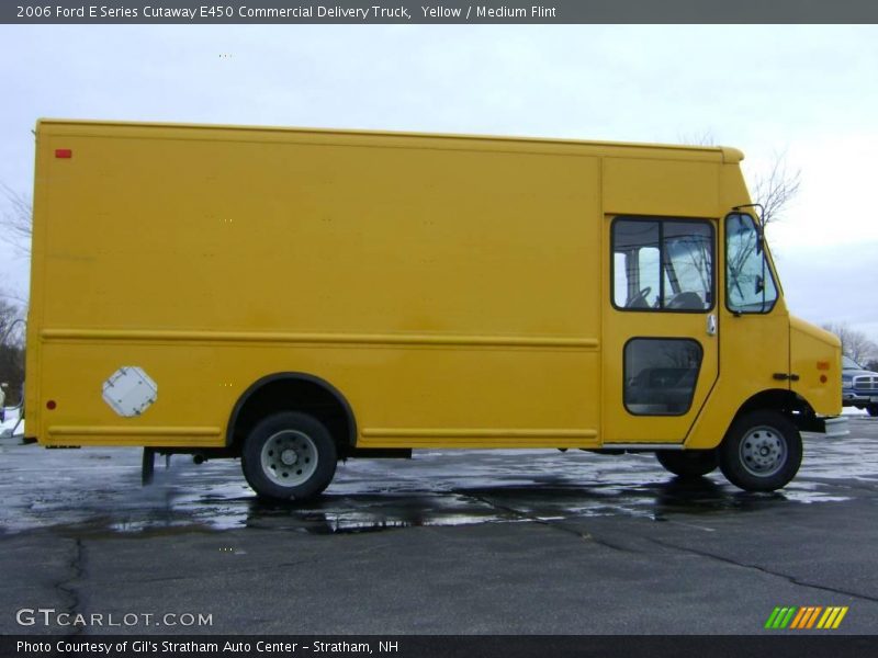 Yellow / Medium Flint 2006 Ford E Series Cutaway E450 Commercial Delivery Truck