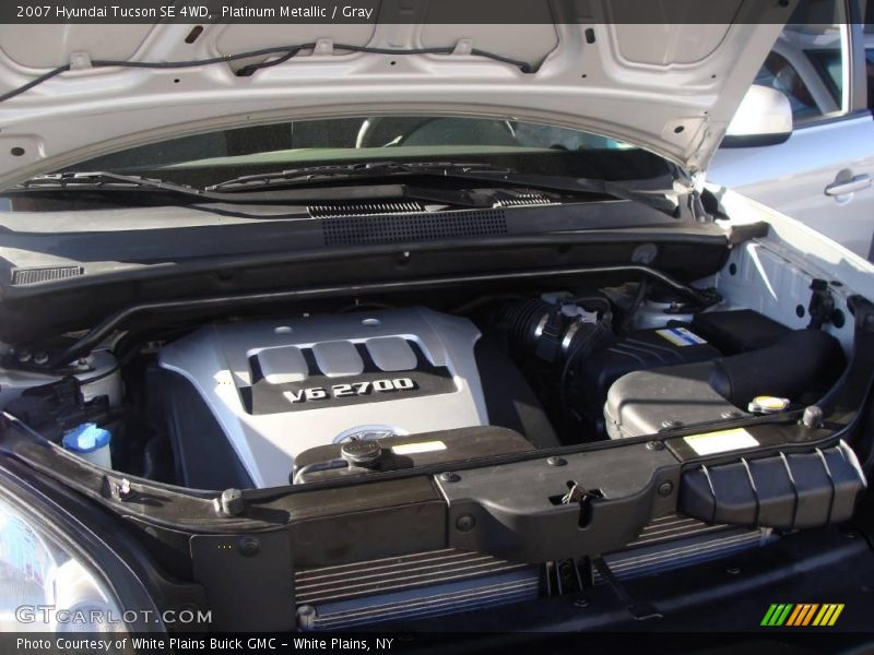 Platinum Metallic / Gray 2007 Hyundai Tucson SE 4WD