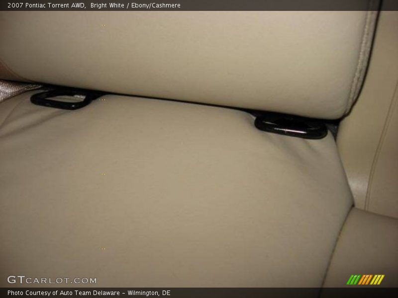 Bright White / Ebony/Cashmere 2007 Pontiac Torrent AWD