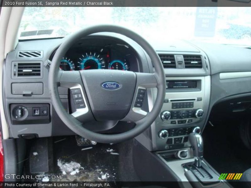 Sangria Red Metallic / Charcoal Black 2010 Ford Fusion SE
