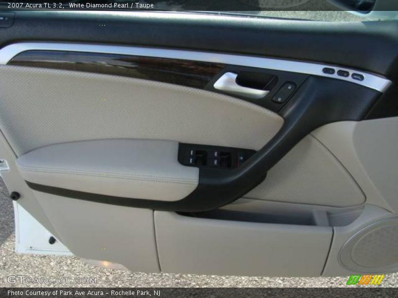 White Diamond Pearl / Taupe 2007 Acura TL 3.2