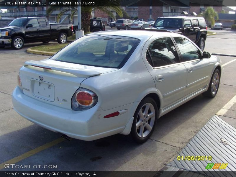 Glacier White Pearl / Blond 2002 Nissan Maxima SE