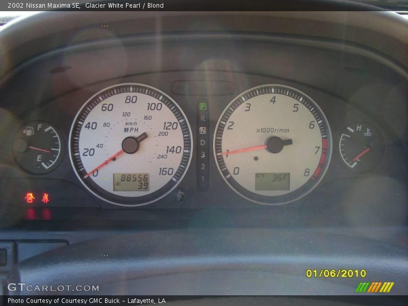 Glacier White Pearl / Blond 2002 Nissan Maxima SE