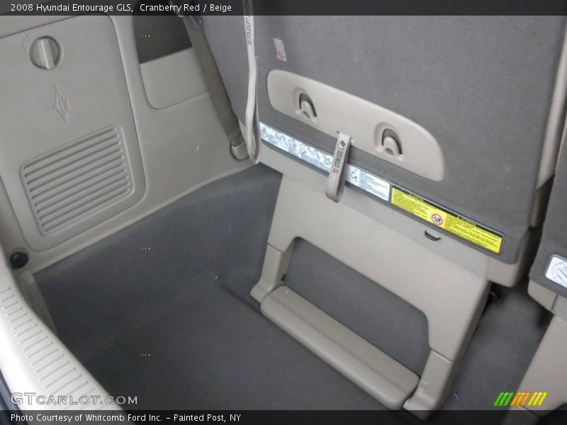Cranberry Red / Beige 2008 Hyundai Entourage GLS