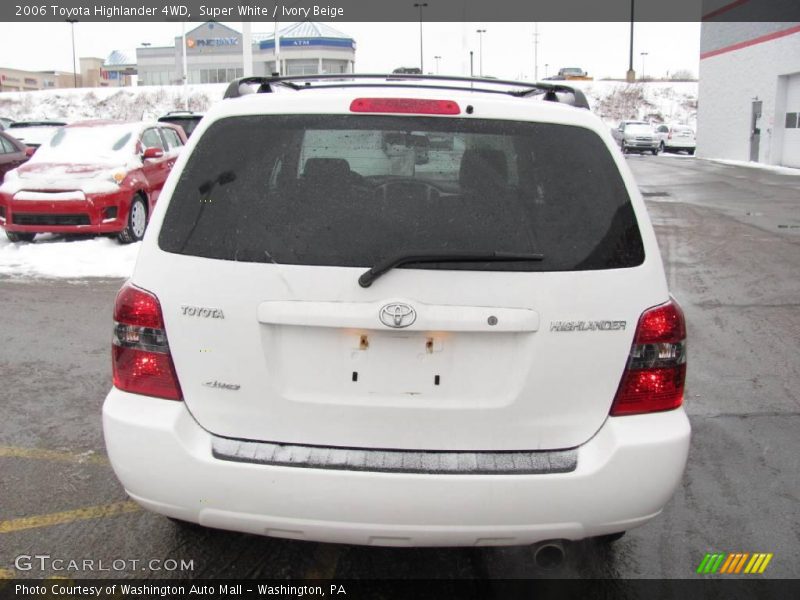 Super White / Ivory Beige 2006 Toyota Highlander 4WD