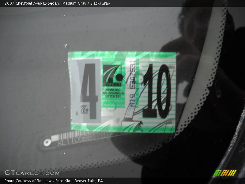 Medium Gray / Black/Gray 2007 Chevrolet Aveo LS Sedan