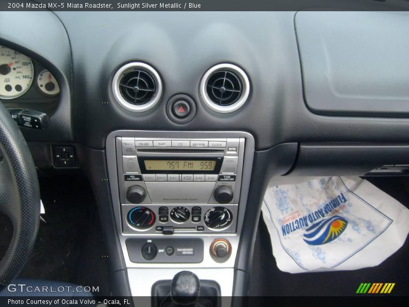 Sunlight Silver Metallic / Blue 2004 Mazda MX-5 Miata Roadster