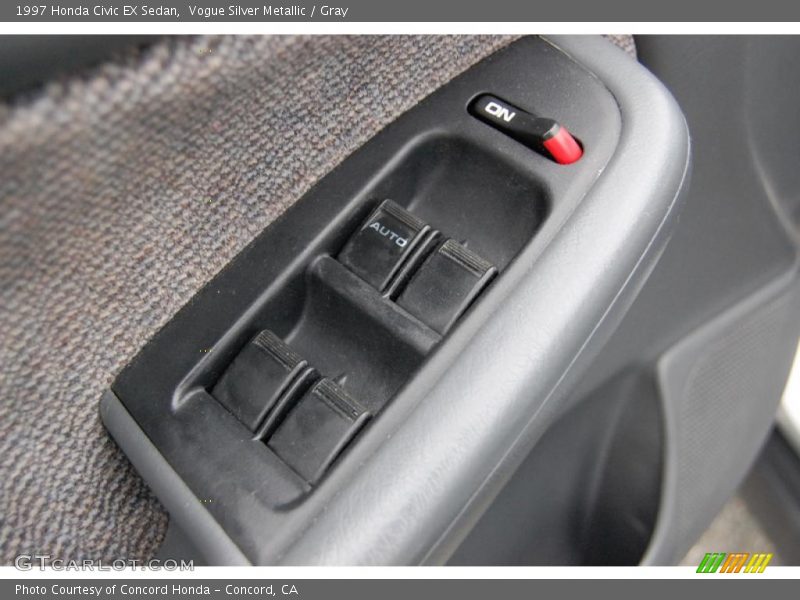 Vogue Silver Metallic / Gray 1997 Honda Civic EX Sedan