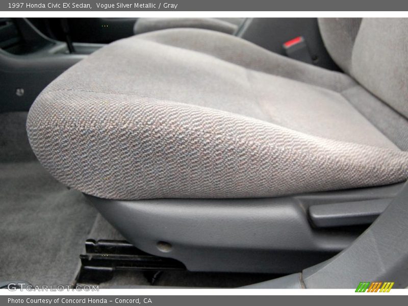 Vogue Silver Metallic / Gray 1997 Honda Civic EX Sedan