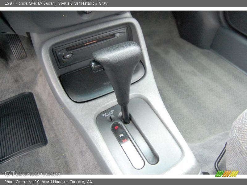 Vogue Silver Metallic / Gray 1997 Honda Civic EX Sedan