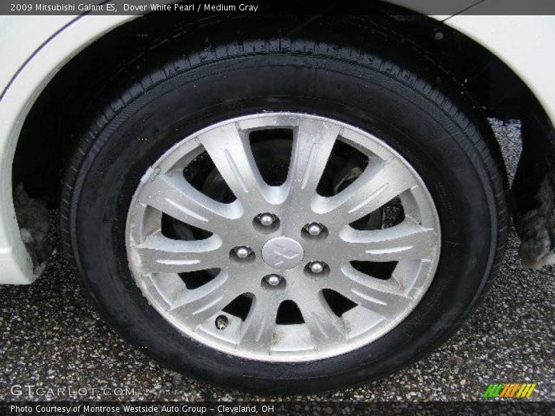 Dover White Pearl / Medium Gray 2009 Mitsubishi Galant ES