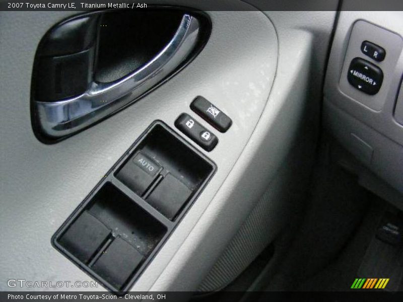 Titanium Metallic / Ash 2007 Toyota Camry LE