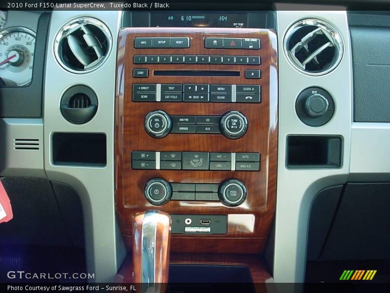 Tuxedo Black / Black 2010 Ford F150 Lariat SuperCrew