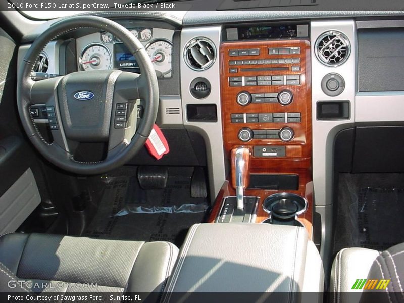 Tuxedo Black / Black 2010 Ford F150 Lariat SuperCrew