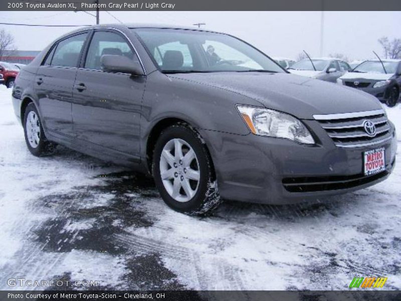 Phantom Gray Pearl / Light Gray 2005 Toyota Avalon XL