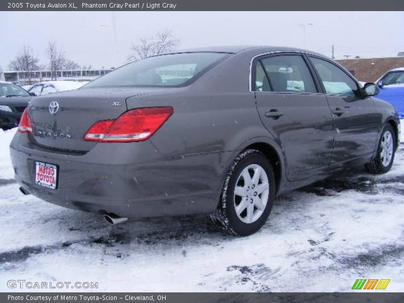 Phantom Gray Pearl / Light Gray 2005 Toyota Avalon XL