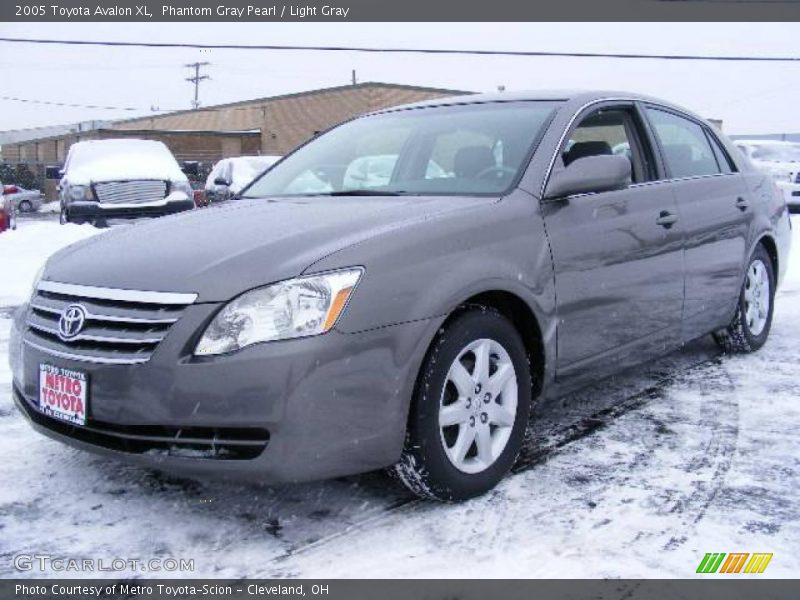 Phantom Gray Pearl / Light Gray 2005 Toyota Avalon XL