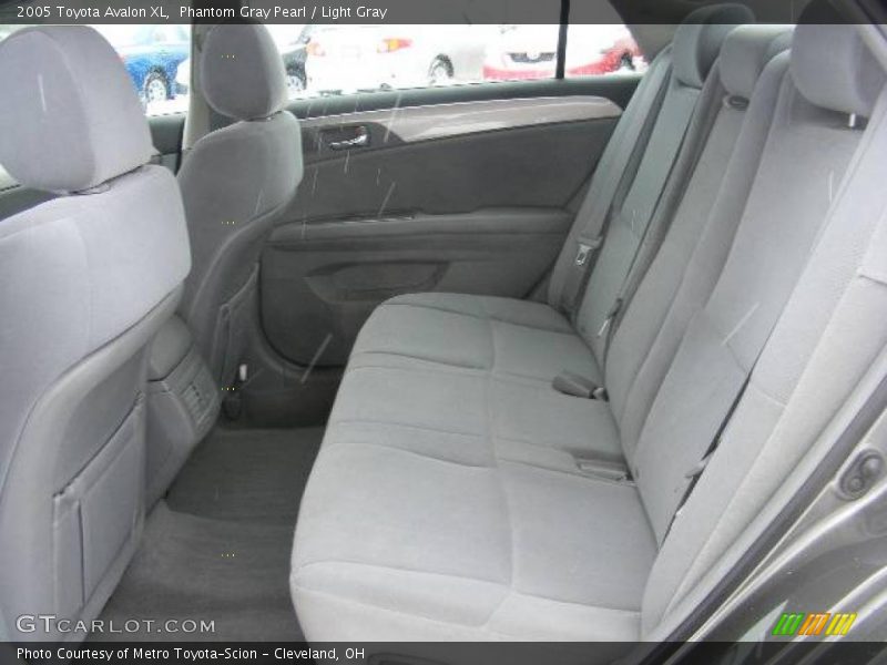 Phantom Gray Pearl / Light Gray 2005 Toyota Avalon XL