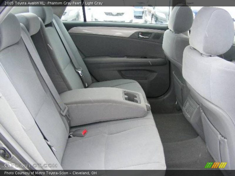 Phantom Gray Pearl / Light Gray 2005 Toyota Avalon XL