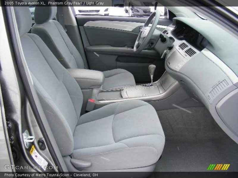 Phantom Gray Pearl / Light Gray 2005 Toyota Avalon XL