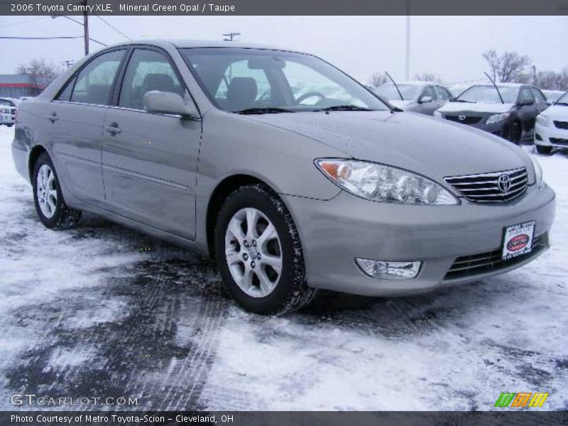 Mineral Green Opal / Taupe 2006 Toyota Camry XLE